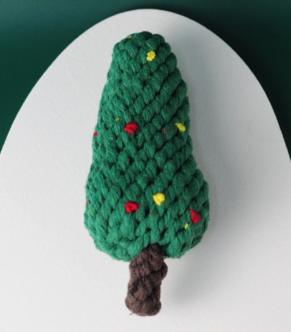 Pets.Love.Earth Christmas Tree Rope Toy