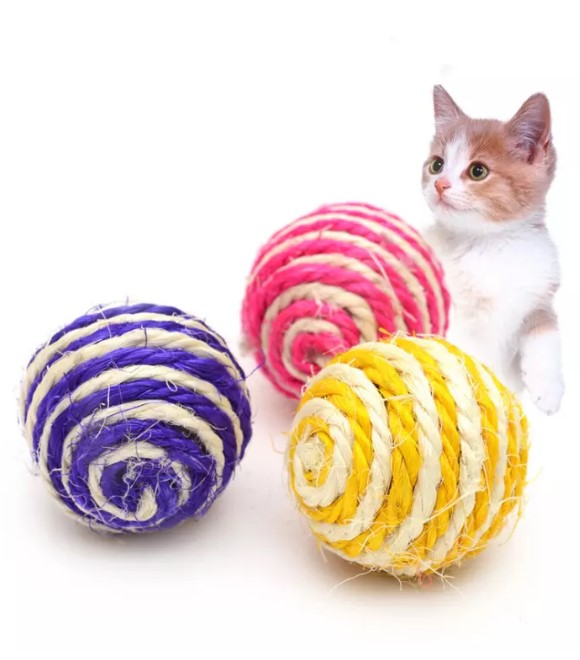 Pets.Love.Earth Small colorful striped funny cat sisal ball