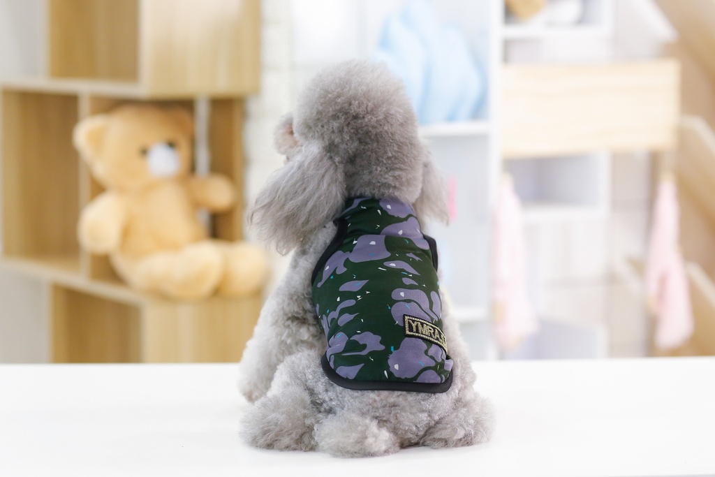 Pets.Love.Earth Camouflage Tank-Top